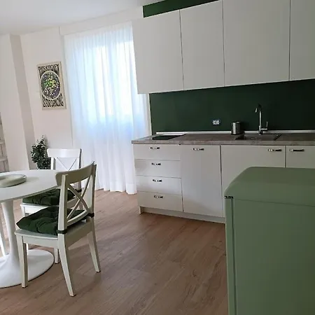 - La Corte Dei Mercanti - Centro Storico Apartment