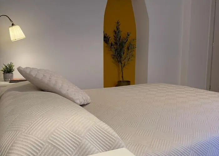 - La Corte Dei Mercanti - Centro Storico Apartament Stresa